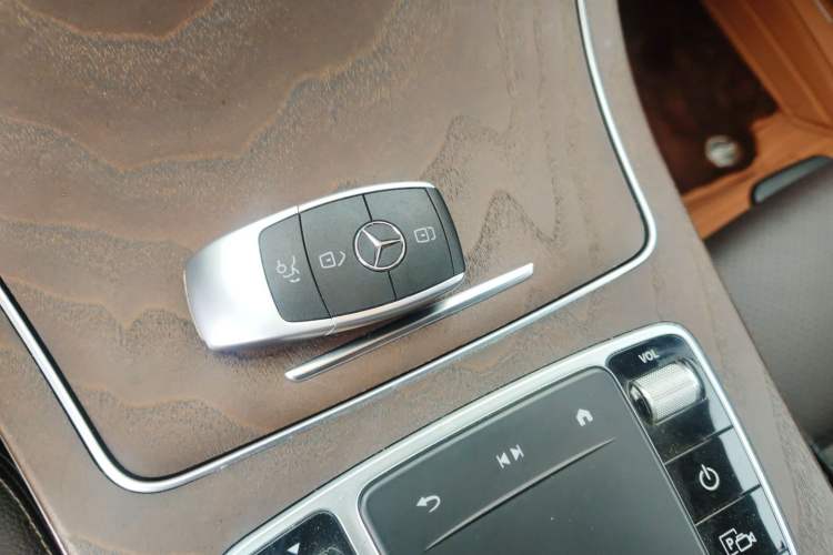 Used Mercedes-Benz GLC 2020 GLC 300 L 4MATIC Dynamic Edition Vehicle Key