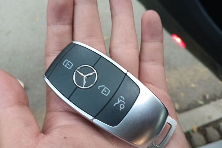 Used Mercedes-Benz GLC 2020 GLC 300 L 4MATIC Dynamic Edition Vehicle Key