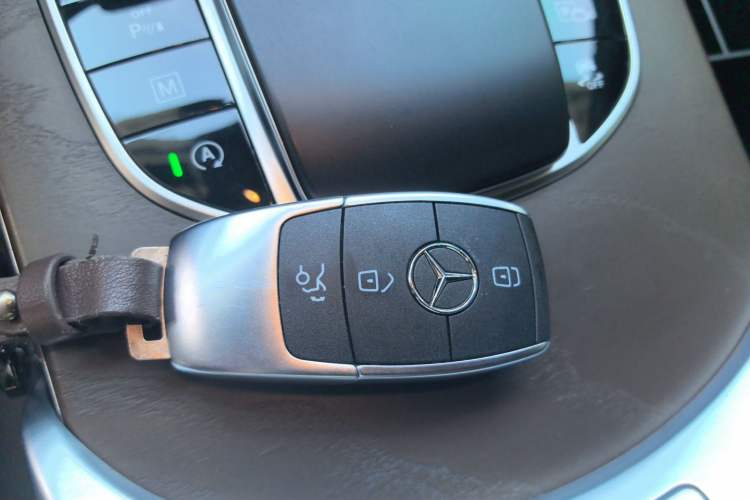 Used Mercedes-Benz GLC 2020 GLC 300 L 4MATIC Dynamic Edition Vehicle Key