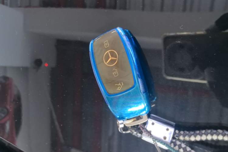 Used Mercedes-Benz GLC 2020 Facelift GLC 260 L 4MATIC Luxury Edition Vehicle Key