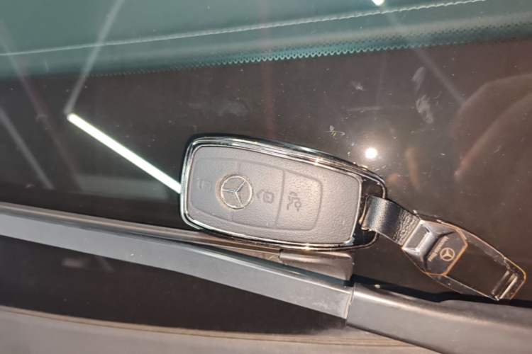 Used Mercedes-Benz GLC 2020 Facelift GLC 300 L 4MATIC Dynamic Edition Vehicle Key