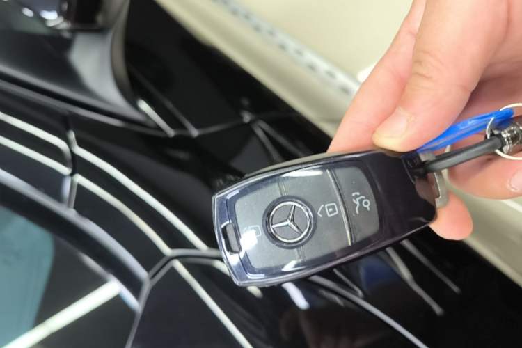 Used Mercedes-Benz GLC 2020 Facelifted GLC 260 L 4MATIC Dynamic Edition Vehicle Key
