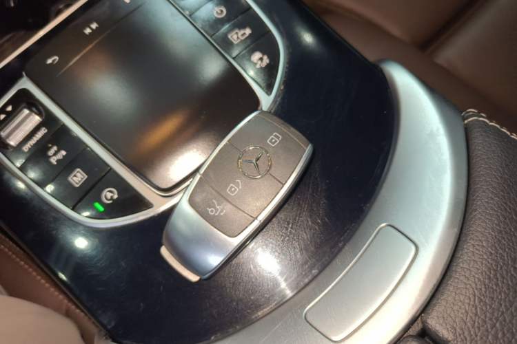 Used Mercedes-Benz GLC 2020 Facelifted GLC 260 L 4MATIC Dynamic Edition Vehicle Key