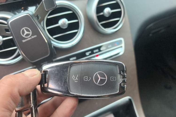 Used Mercedes-Benz GLC 2020 GLC 260 L 4MATIC Luxury Model Vehicle Key