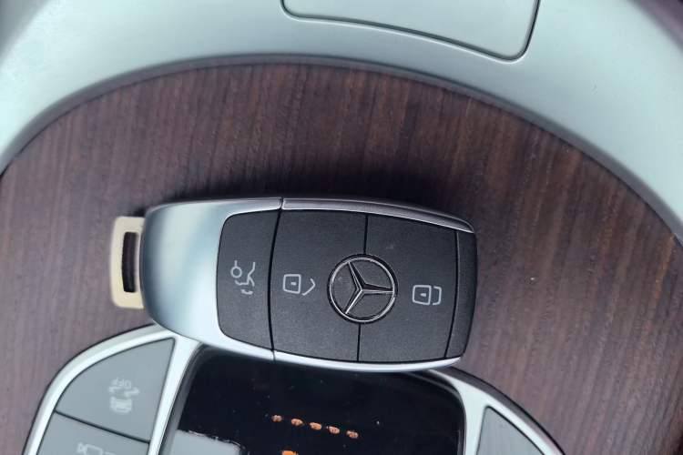 Used Mercedes-Benz GLC 2020 GLC 300 L 4MATIC Dynamic Edition Vehicle Key
