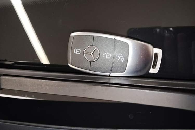 Used Mercedes-Benz GLC 2020 Facelift GLC 300 L 4MATIC Dynamic Edition Vehicle Key
