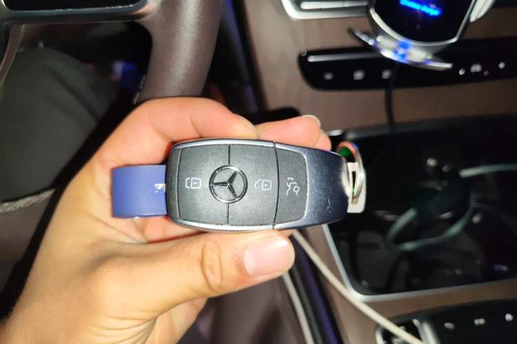 Used Mercedes-Benz GLC 2020 Facelifted GLC 260 L 4MATIC Dynamic Edition Vehicle Key