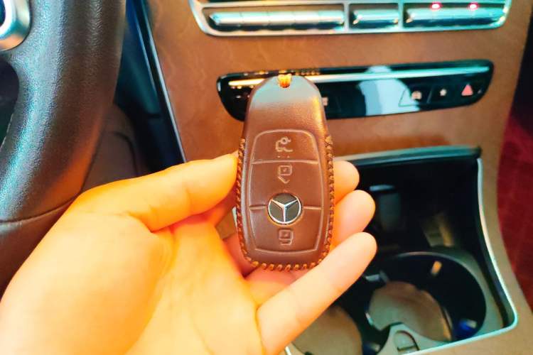 Used Mercedes-Benz GLC 2020 GLC 260 L 4MATIC Luxury Model Vehicle Key