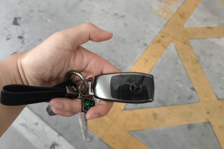 Used Mercedes-Benz GLC 2020 GLC 300 L 4MATIC Luxury Model Vehicle Key