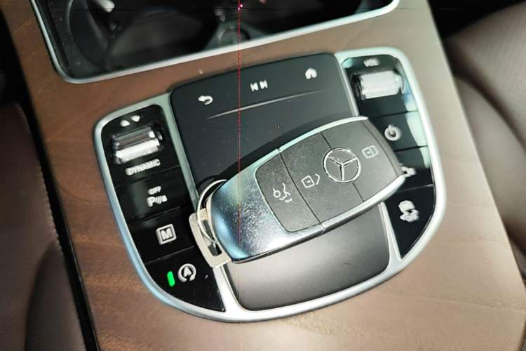 Used Mercedes-Benz GLC 2020 GLC 260 L 4MATIC Luxury Model Vehicle Key