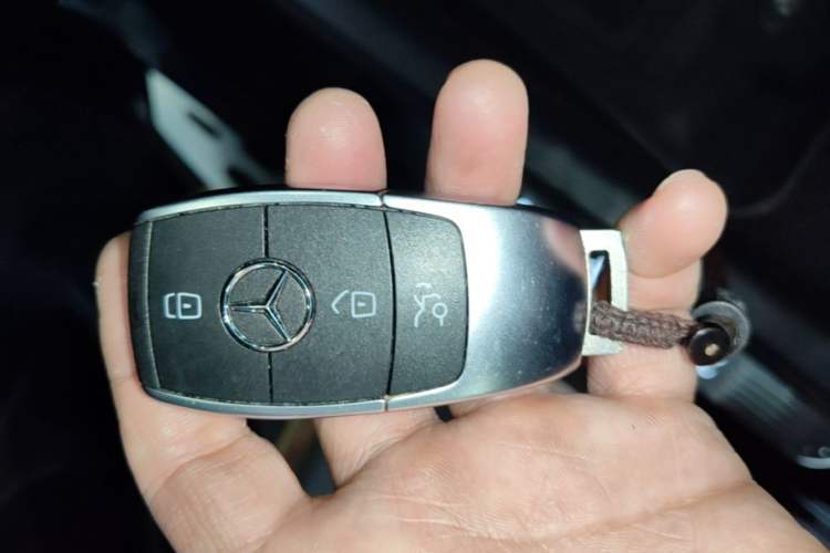 Used Mercedes-Benz GLC 2020 GLC 300 L 4MATIC Luxury Model Vehicle Key