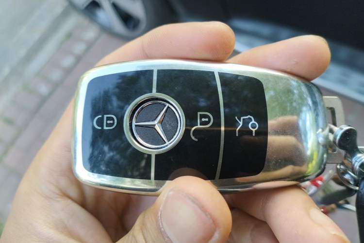 Used Mercedes-Benz GLC 2020 GLC 300 L 4MATIC Luxury Model Vehicle Key