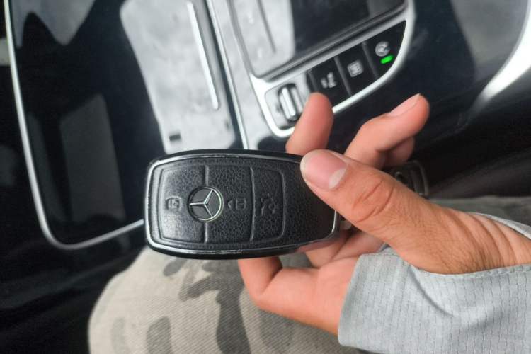 Used Mercedes-Benz GLC 2020 GLC 260 L 4MATIC Dynamic Model Vehicle Key