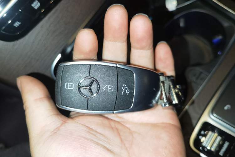 Used Mercedes-Benz GLC 2020 GLC 300 L 4MATIC Dynamic Edition Vehicle Key