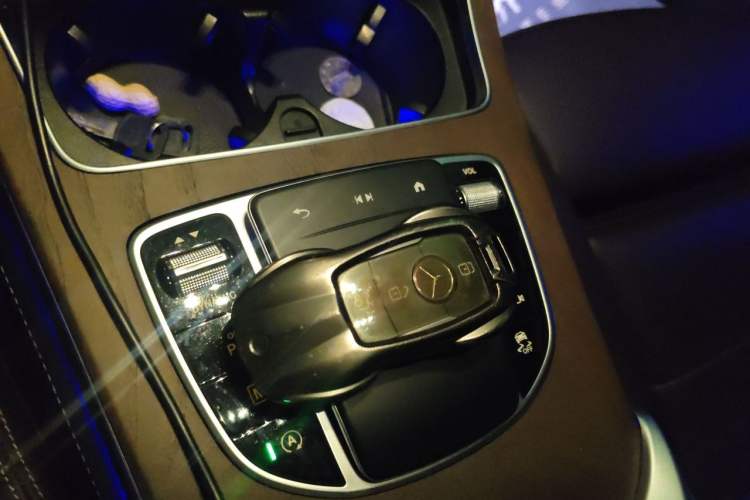 Used Mercedes-Benz GLC 2020 Facelift GLC 260 L 4MATIC Luxury Edition Vehicle Key