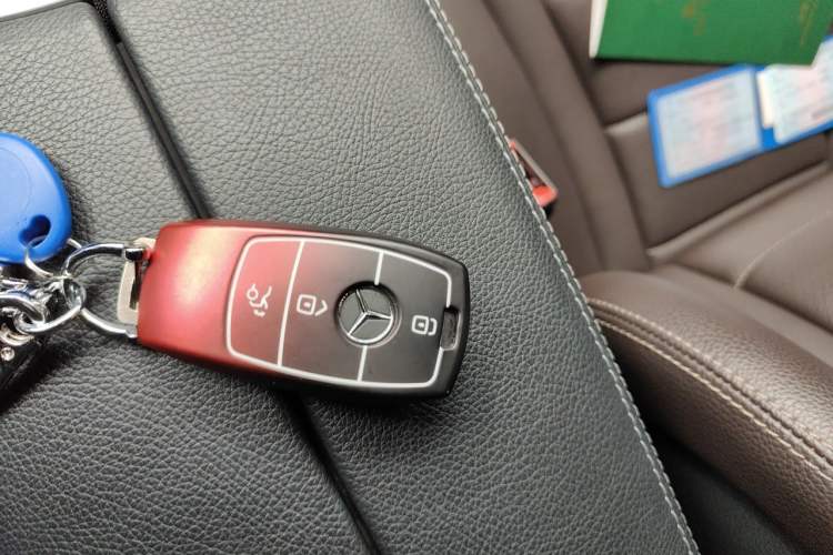 Used Mercedes-Benz GLC 2020 Facelift GLC 300 L 4MATIC Dynamic Edition Vehicle Key