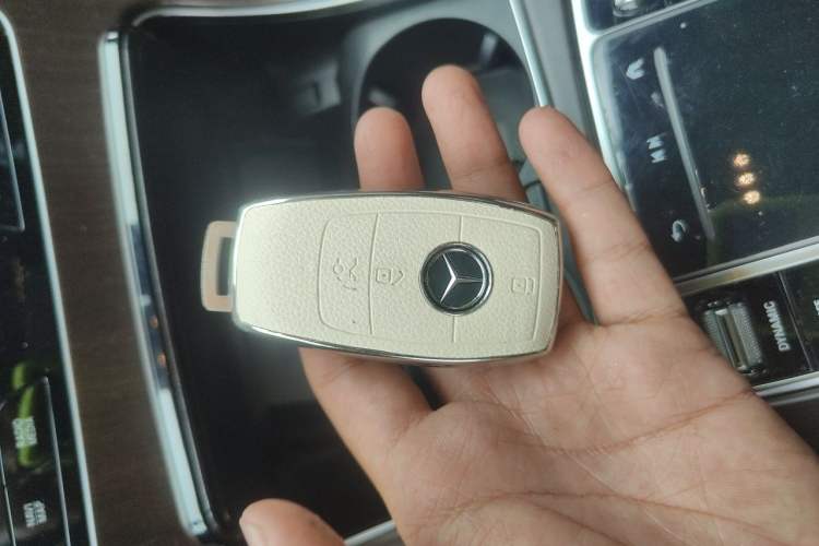Used Mercedes-Benz GLC 2020 Facelifted GLC 260 L 4MATIC Dynamic Edition Vehicle Key