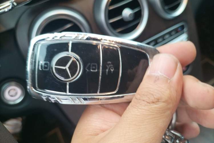 Used Mercedes-Benz GLC 2020 Facelifted GLC 260 L 4MATIC Dynamic Edition Vehicle Key