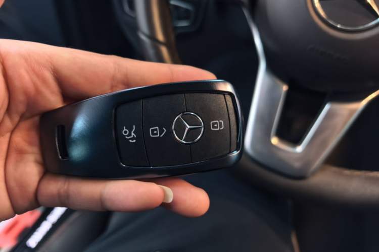 Used Mercedes-Benz GLC 2020 Facelift GLC 300 L 4MATIC Dynamic Edition Vehicle Key
