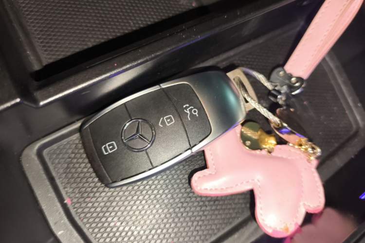Used Mercedes-Benz GLC 2020 Facelifted GLC 260 L 4MATIC Dynamic Edition Vehicle Key