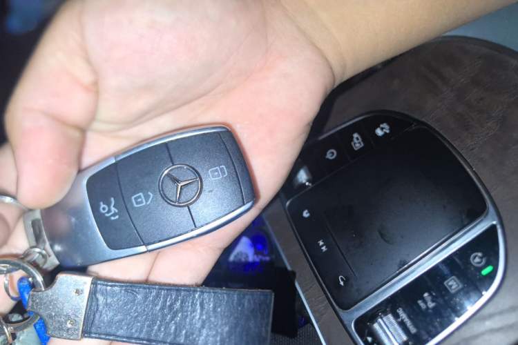 Used Mercedes-Benz GLC 2020 Facelift GLC 300 L 4MATIC Dynamic Edition Vehicle Key