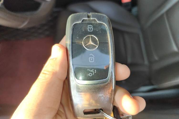 Used Mercedes-Benz GLC 2020 Facelift GLC 300 L 4MATIC Dynamic Edition Vehicle Key