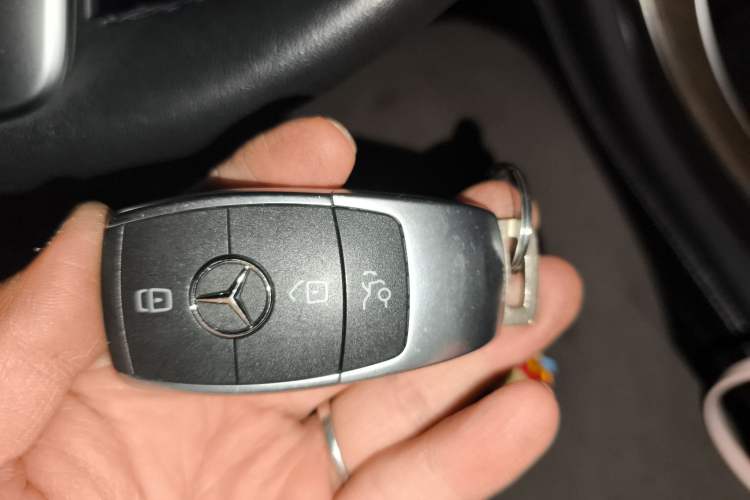 Used Mercedes-Benz GLC 2020 GLC 260 L 4MATIC Luxury Model Vehicle Key