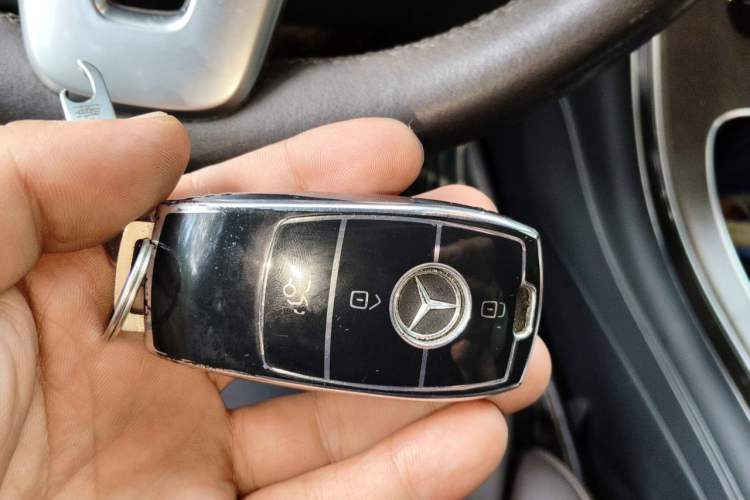 Used Mercedes-Benz GLC 2020 Facelift GLC 300 L 4MATIC Dynamic Edition Vehicle Key