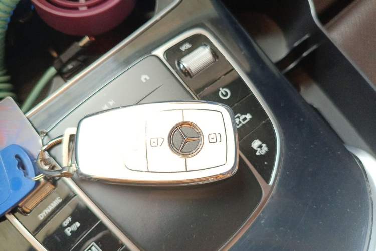 Used Mercedes-Benz GLC 2020 GLC 260 L 4MATIC Dynamic Model Vehicle Key