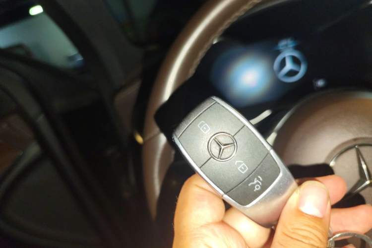 Used Mercedes-Benz GLC 2020 GLC 300 L 4MATIC Luxury Model Vehicle Key
