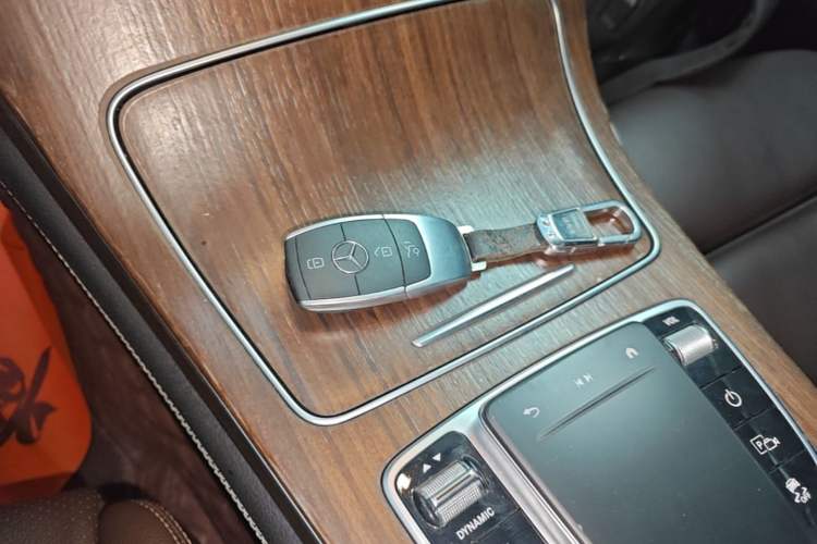 Used Mercedes-Benz GLC 2020 GLC 300 L 4MATIC Luxury Model Vehicle Key