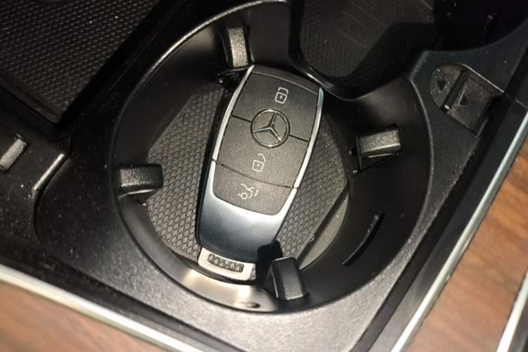 Used Mercedes-Benz GLC 2020 Facelifted GLC 300 L 4MATIC Luxury Edition Vehicle Key