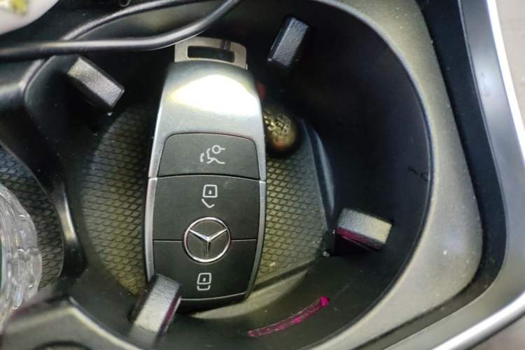 Used Mercedes-Benz GLC 2020 GLC 300 L 4MATIC Dynamic Edition Vehicle Key