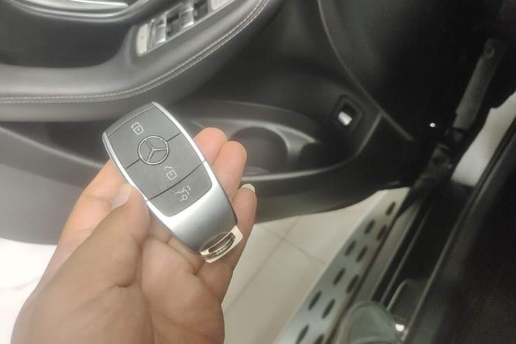 Used Mercedes-Benz GLC 2020 GLC 300 L 4MATIC Dynamic Edition Vehicle Key