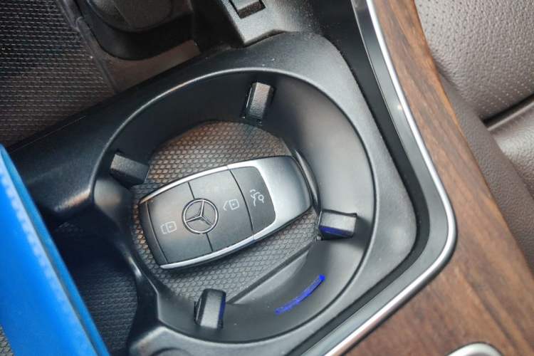 Used Mercedes-Benz GLC 2020 GLC 300 L 4MATIC Luxury Model Vehicle Key