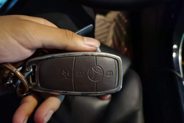 Used Mercedes-Benz GLC 2020 Facelifted GLC 260 L 4MATIC Dynamic Edition Vehicle Key