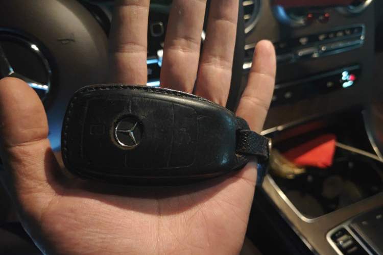 Used Mercedes-Benz GLC 2020 GLC 260 L 4MATIC Luxury Model Vehicle Key