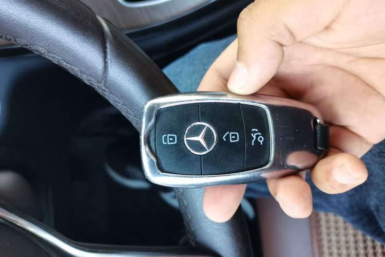 Used Mercedes-Benz GLC 2020 GLC 260 L 4MATIC Luxury Model Vehicle Key