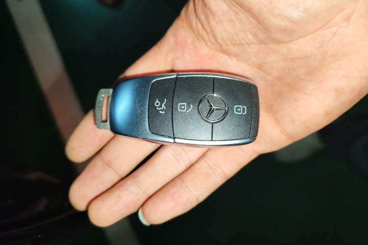 Used Mercedes-Benz GLC 2020 Facelifted GLC 260 L 4MATIC Dynamic Edition Vehicle Key