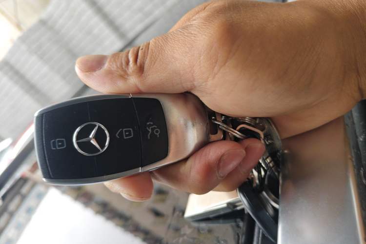 Used Mercedes-Benz GLC 2020 GLC 260 L 4MATIC Dynamic Model Vehicle Key