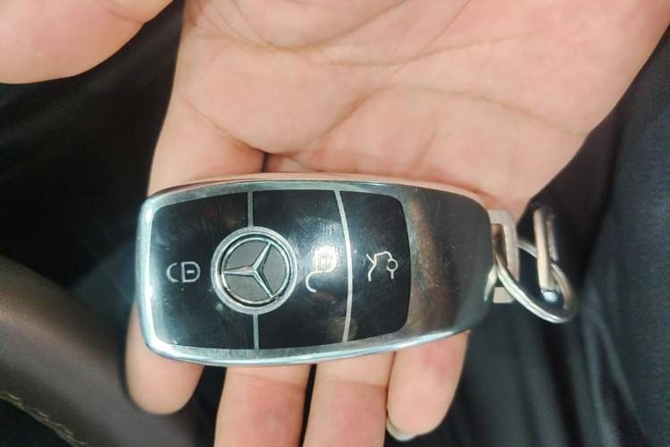 Used Mercedes-Benz GLC 2020 Facelifted GLC 260 L 4MATIC Dynamic Edition Vehicle Key