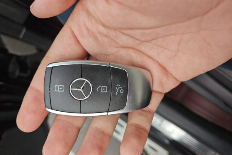 Used Mercedes-Benz GLC 2020 GLC 300 L 4MATIC Dynamic Edition Vehicle Key