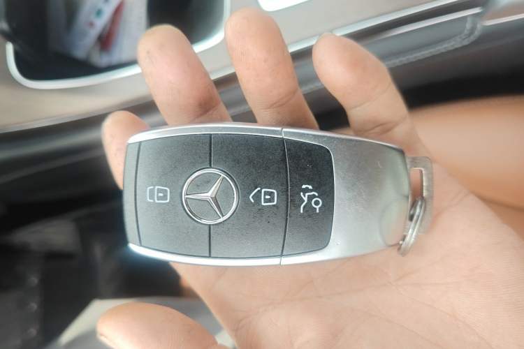 Used Mercedes-Benz GLC 2020 Facelift GLC 300 L 4MATIC Dynamic Edition Vehicle Key