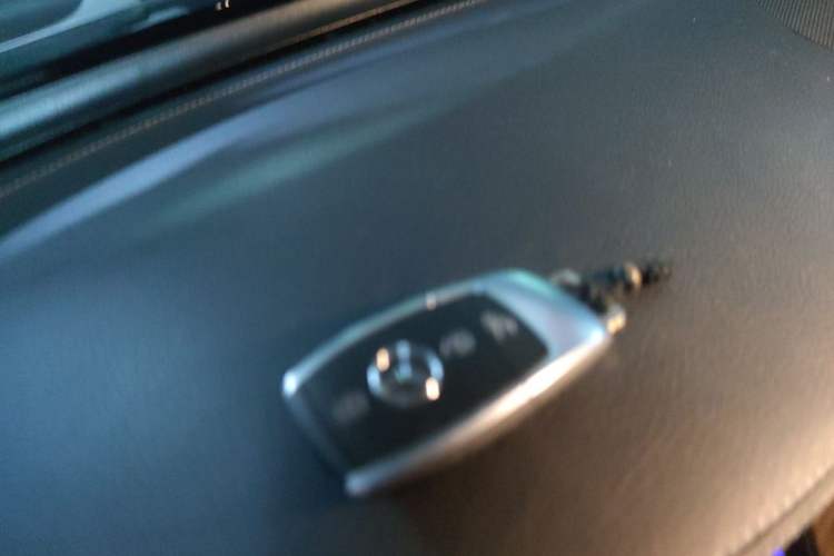 Used Mercedes-Benz GLC 2020 GLC 300 L 4MATIC Dynamic Edition Vehicle Key
