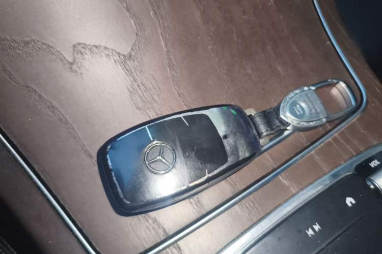 Used Mercedes-Benz GLC 2020 Facelift GLC 260 L 4MATIC Luxury Edition Vehicle Key