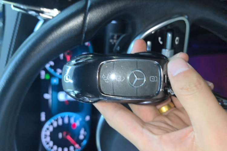Used Mercedes-Benz GLC 2020 GLC 260 L 4MATIC Luxury Model Vehicle Key