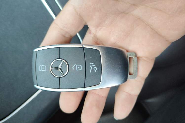 Used Mercedes-Benz GLC 2020 Facelifted GLC 260 L 4MATIC Dynamic Edition Vehicle Key