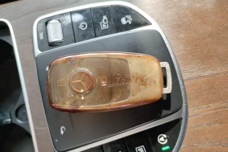 Used Mercedes-Benz GLC 2020 GLC 260 L 4MATIC Luxury Model Vehicle Key