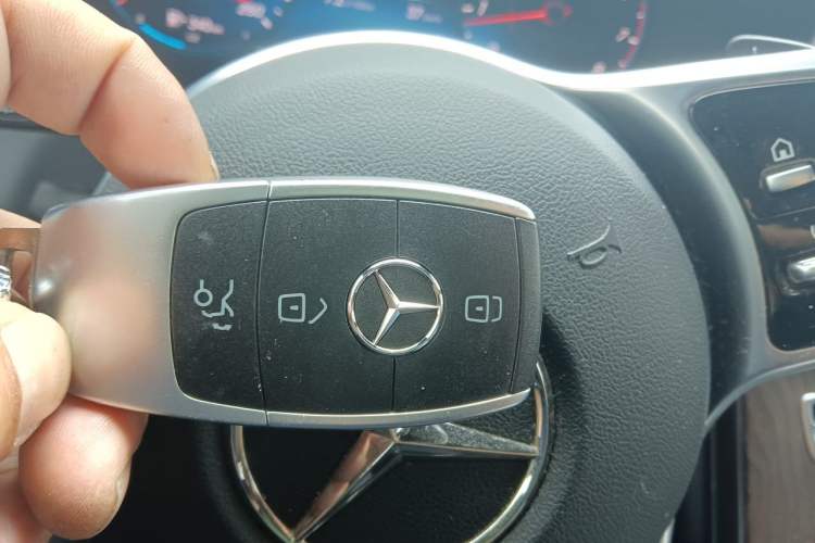 Used Mercedes-Benz GLC 2020 Facelift GLC 300 L 4MATIC Dynamic Edition Vehicle Key