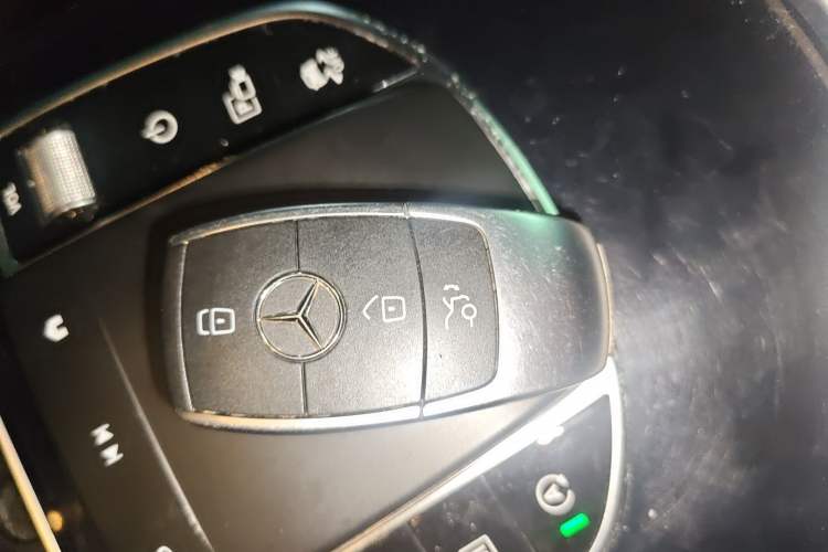 Used Mercedes-Benz GLC 2020 Facelifted GLC 260 L 4MATIC Dynamic Edition Vehicle Key
